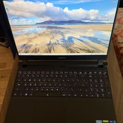 AORUS 5 (Intel 12th Gen) 1tb ssd rtx 3070 intel 12700h 32gb Ram