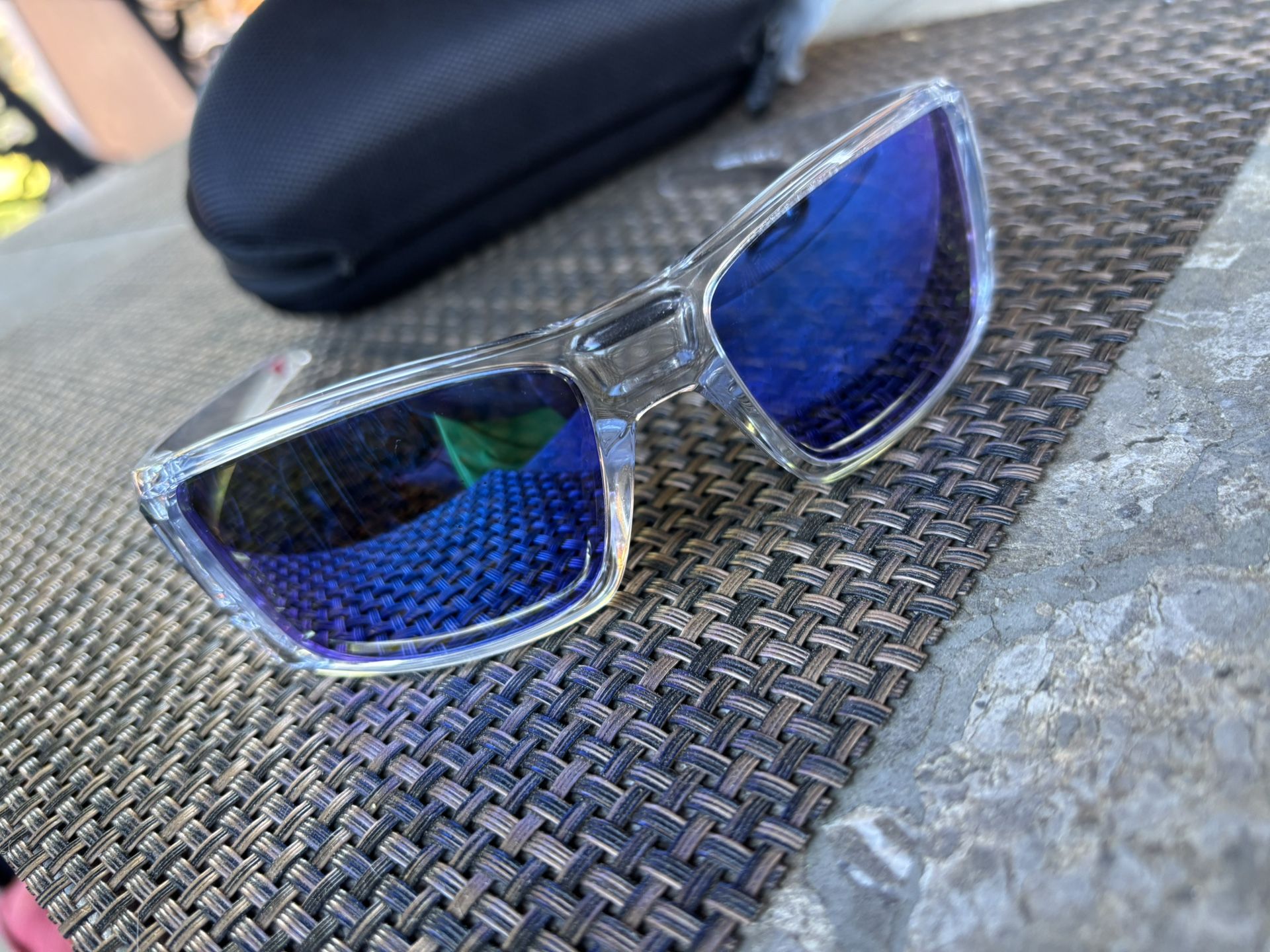 Oaklay Sun Glases