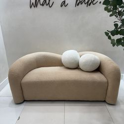 Modern Curved Bouclé Couch / Sofa – Cream Loveseat