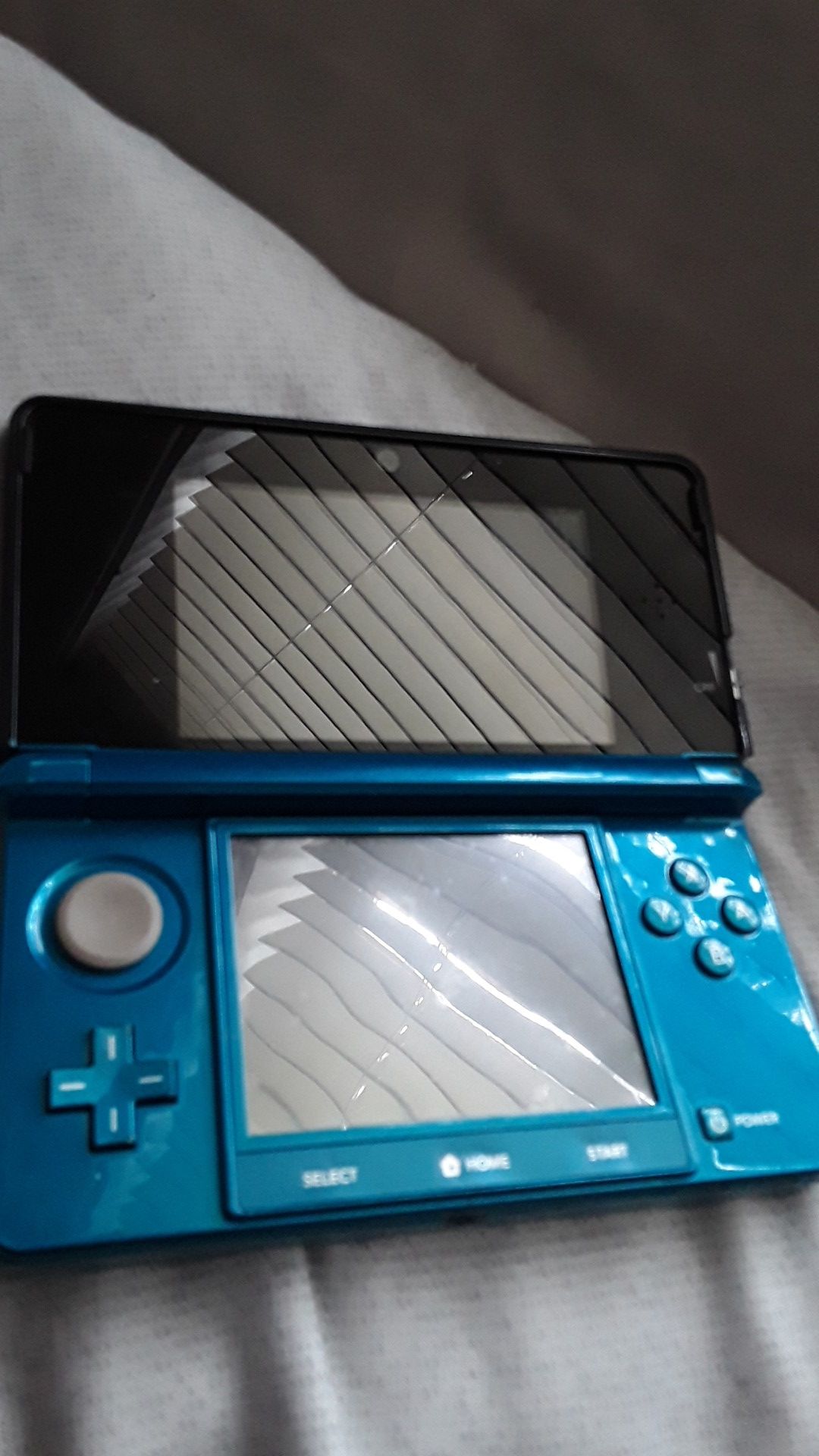 Aqua Blue Nintendo 3DS