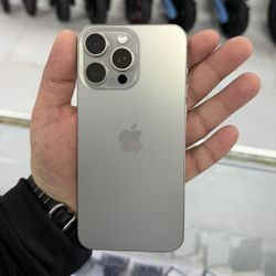 iPhone 15 Pro Max Unlocked 256GB! Finance For $50 Down Payment!!