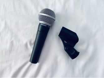 SHURE SM58