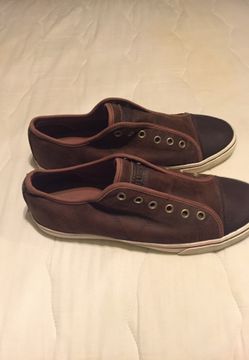 Guess slip on shoe