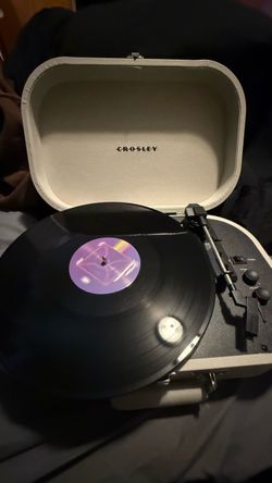 Crosley Record player (white)