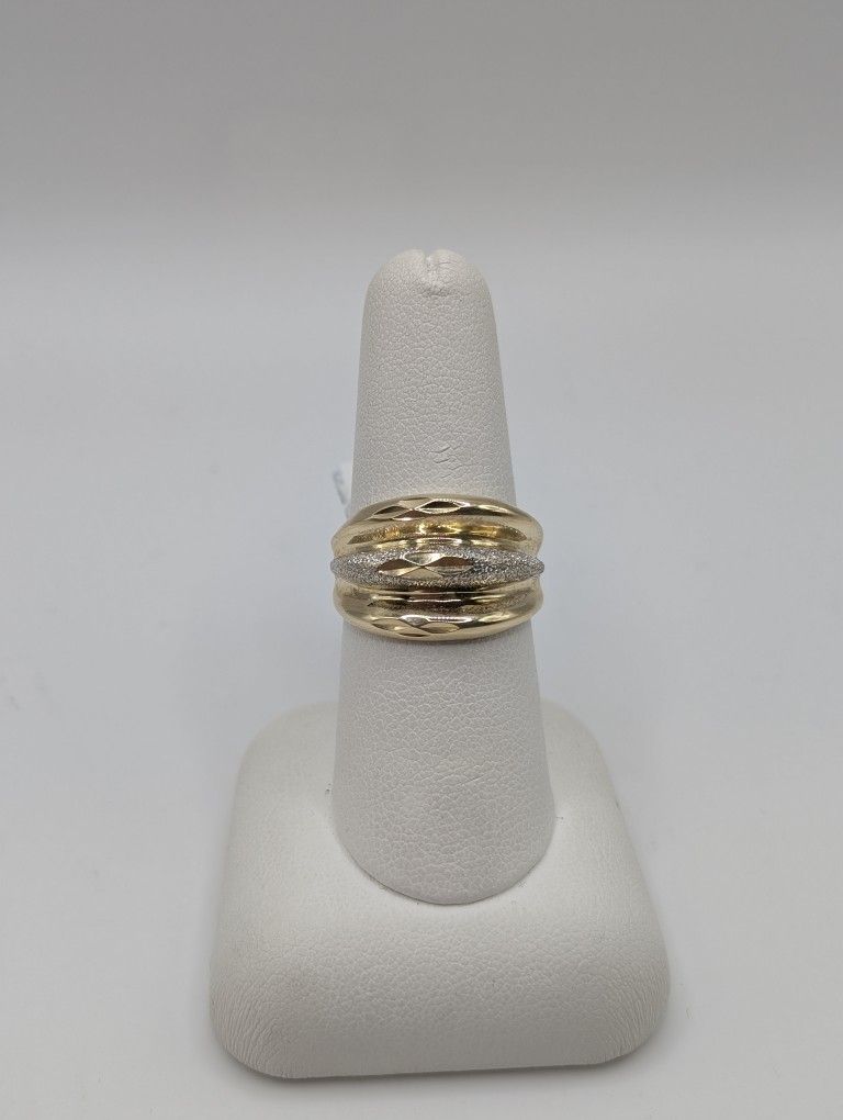 14kt Two Tone Diamond Cut Ring