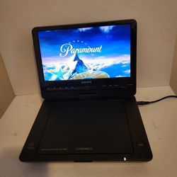 Sony Portable DVD Player 9 inch Swivel Screen DVP-FX950 with AC charger