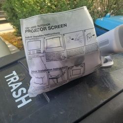 Projector Screen