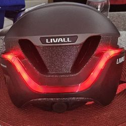Livall EVO21 Smart UItimate Commuter Cycling Helmet : BLACK