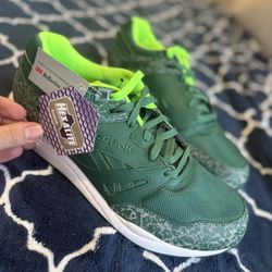 Reebok Ventilator Reflective (Green) Size 11.5