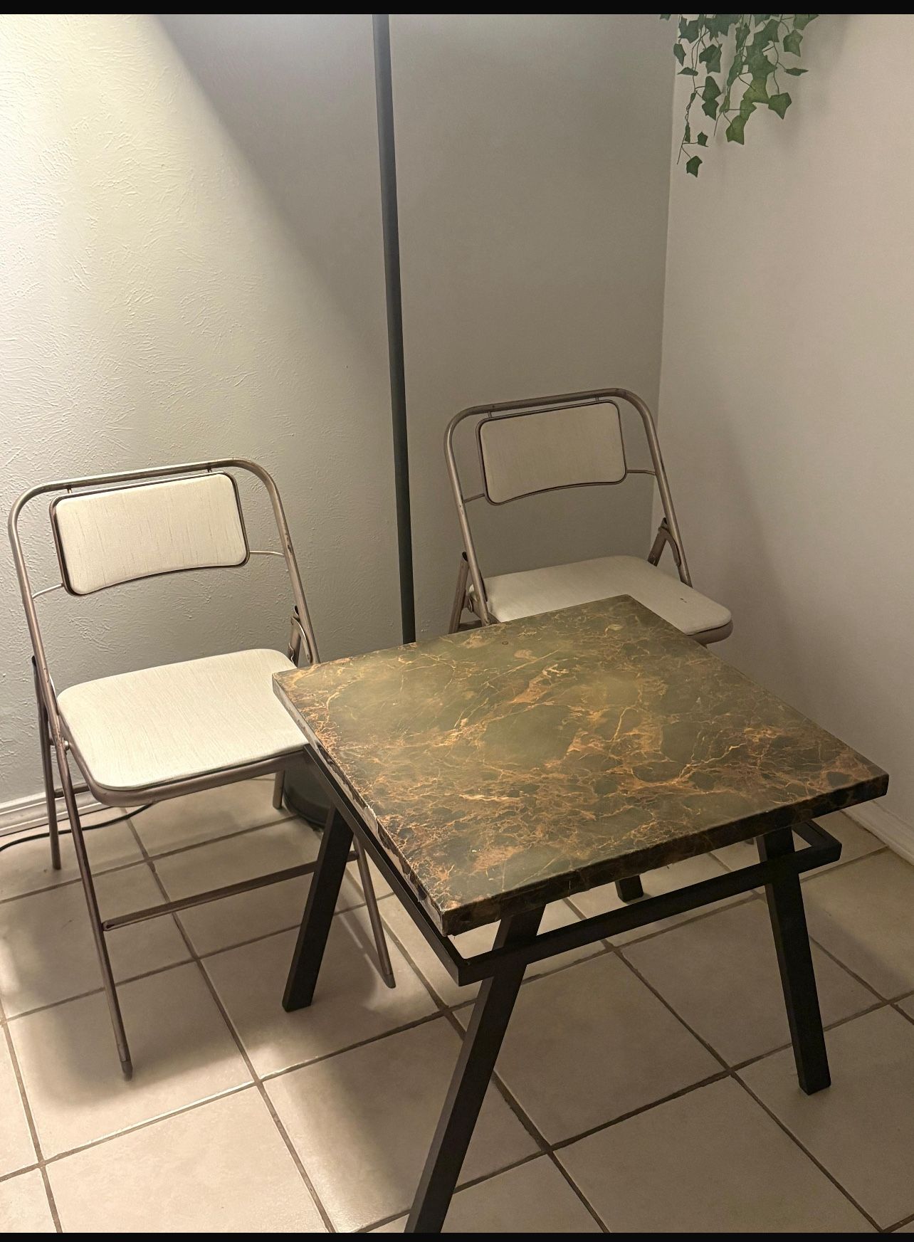 2 Table And Chair