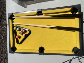 Mini Pool table