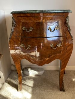 French Bombe Nightstand – Green Marble & Gilded Bronze Masterpiece
