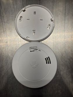 First Alerts Smoke/CO Detector