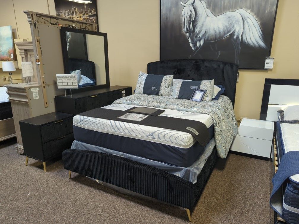 New 4pc Queen Black Bedroom Set