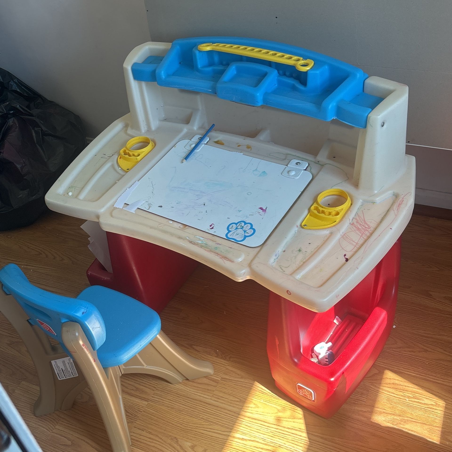 Step 2 Kids Desk
