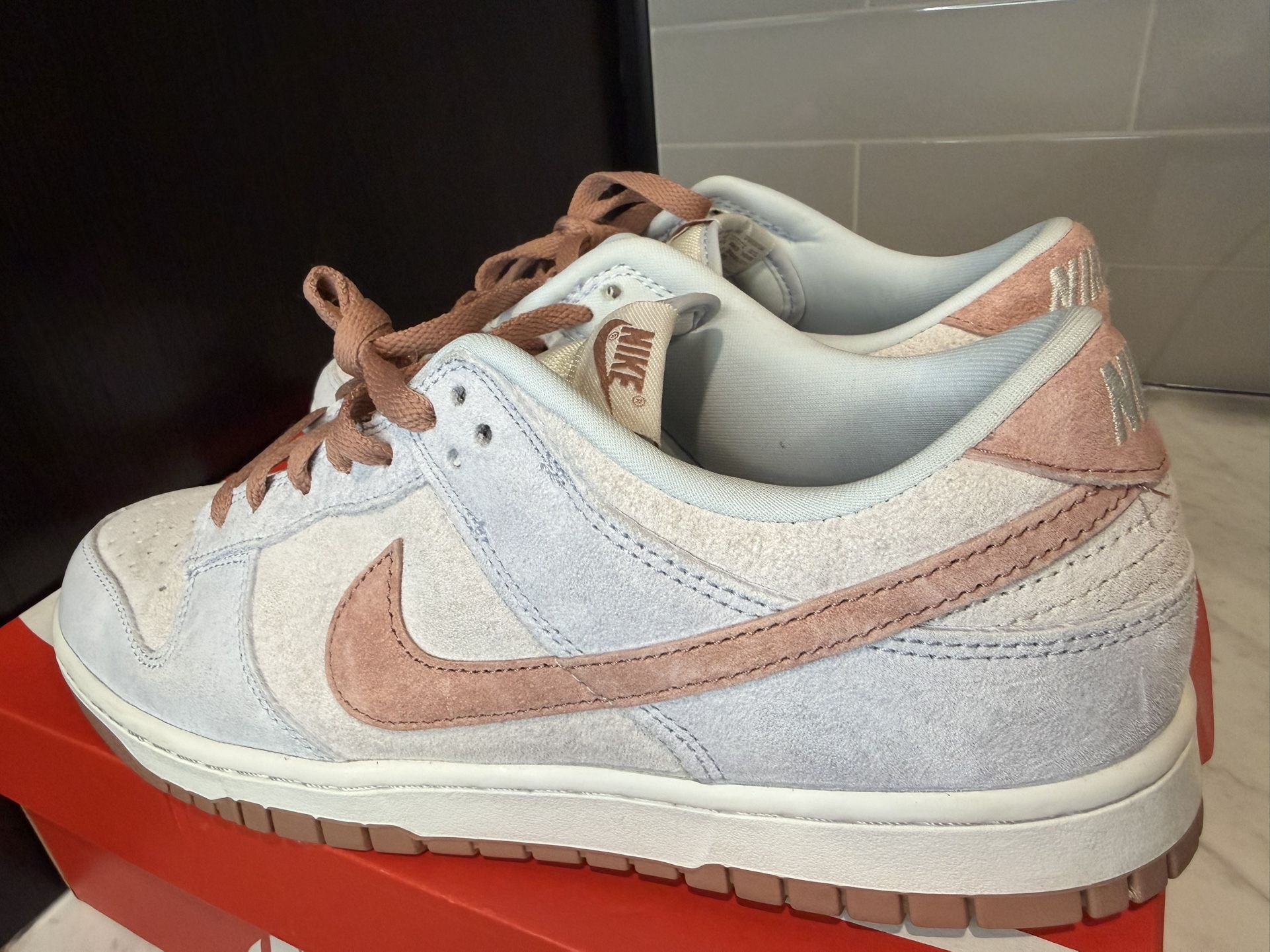TITLE: Nike Dunk Low PRM “Phantom / Fossil Rose” – Men’s 10.5