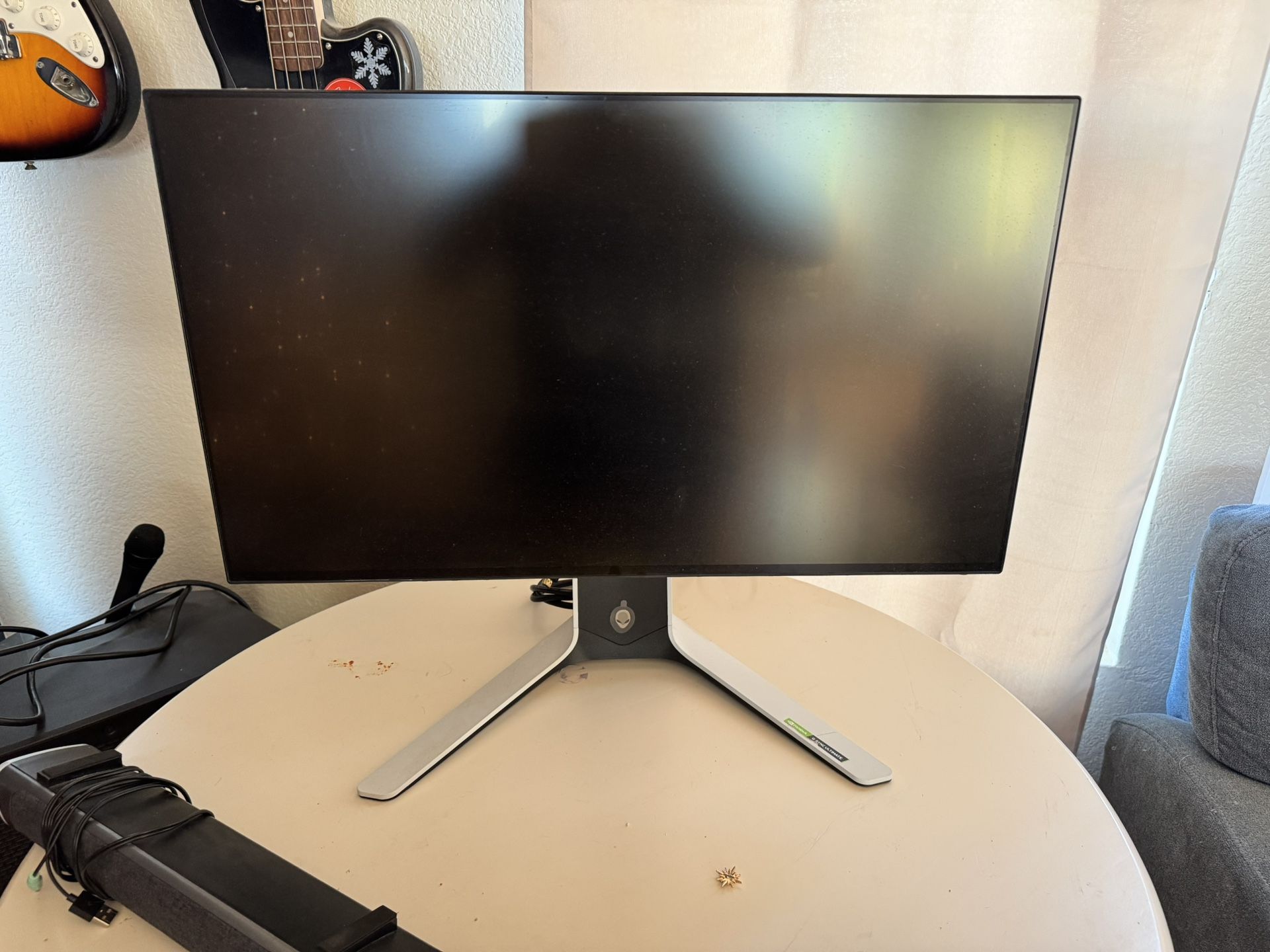 Alienware AW2721D