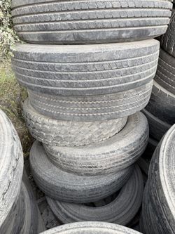 235/80R22.5 Tires