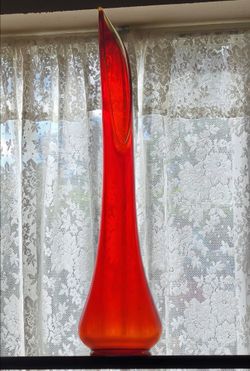 Vintage MCM LE Smith Glass 23" Smoothie Swung Vase in Amberina Great Mouth