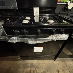 Amana 4 Burner Gas Range 👻🕷️