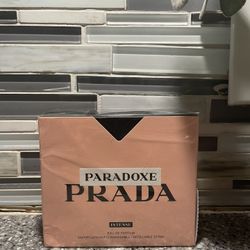 Prada Paradoxe Eau De Parfum