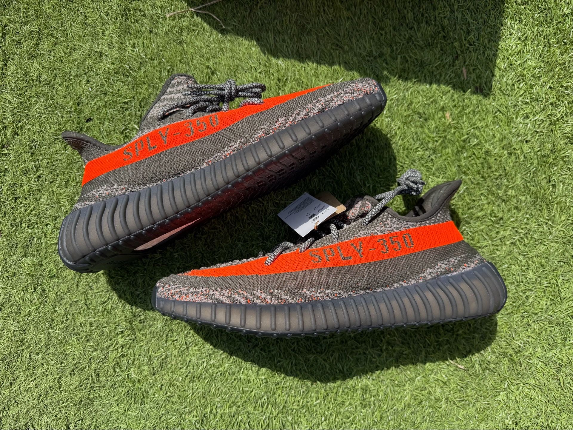 BRAND NEW YEEZY 350 v2 Carbon Beluga 10.5