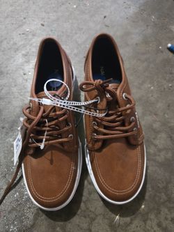 Boys shoes