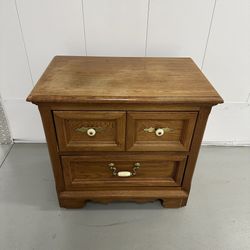 Thomasville 2 Drawer Bedroom Nightstand