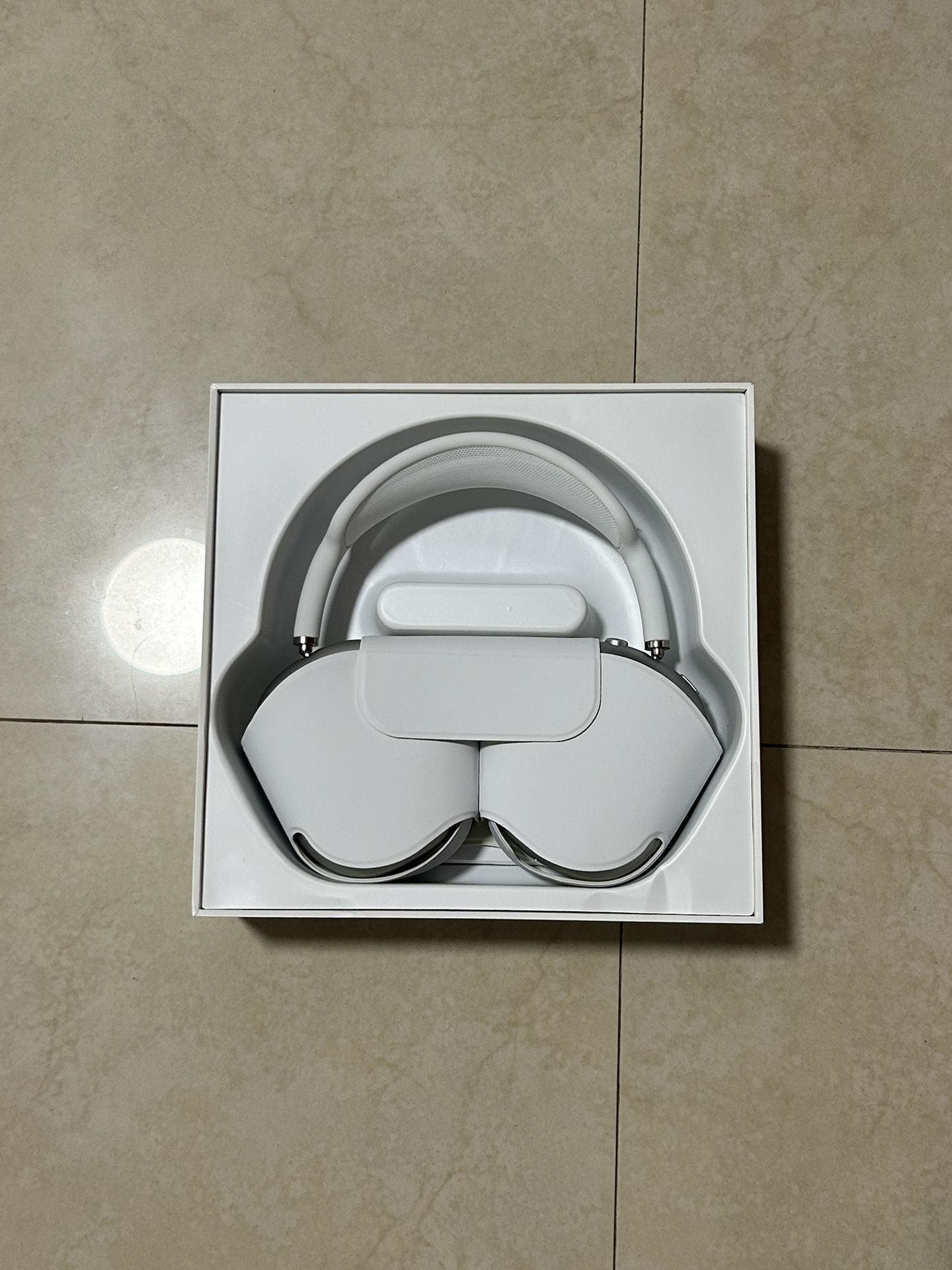 Apple AirPods Pro Max Headphones - Silver