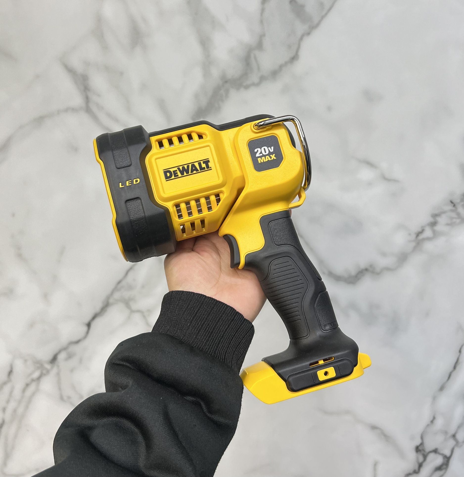 DEWALT 20V MAX LED Jobsite Spotlight (Tool Only)