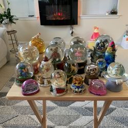 Snow Globes 
