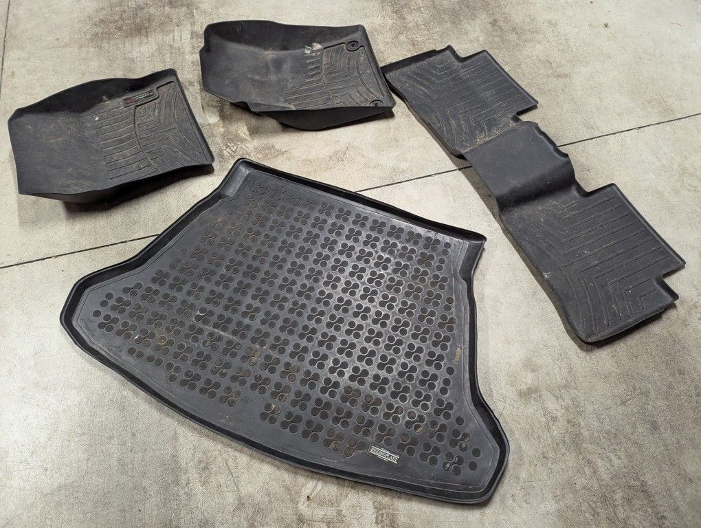 2016 Prius Four Floor Mats