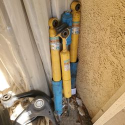 Bill Stein shocks taken off of a Toyota Tacoma off-road Toyota only had 15000 miles changed out  Suspension with king shocks