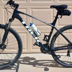 29 Inch Trek Marlin 5 Mountain Bike 