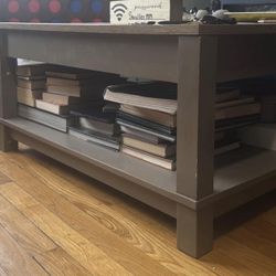 Living Room Table (light-wood)