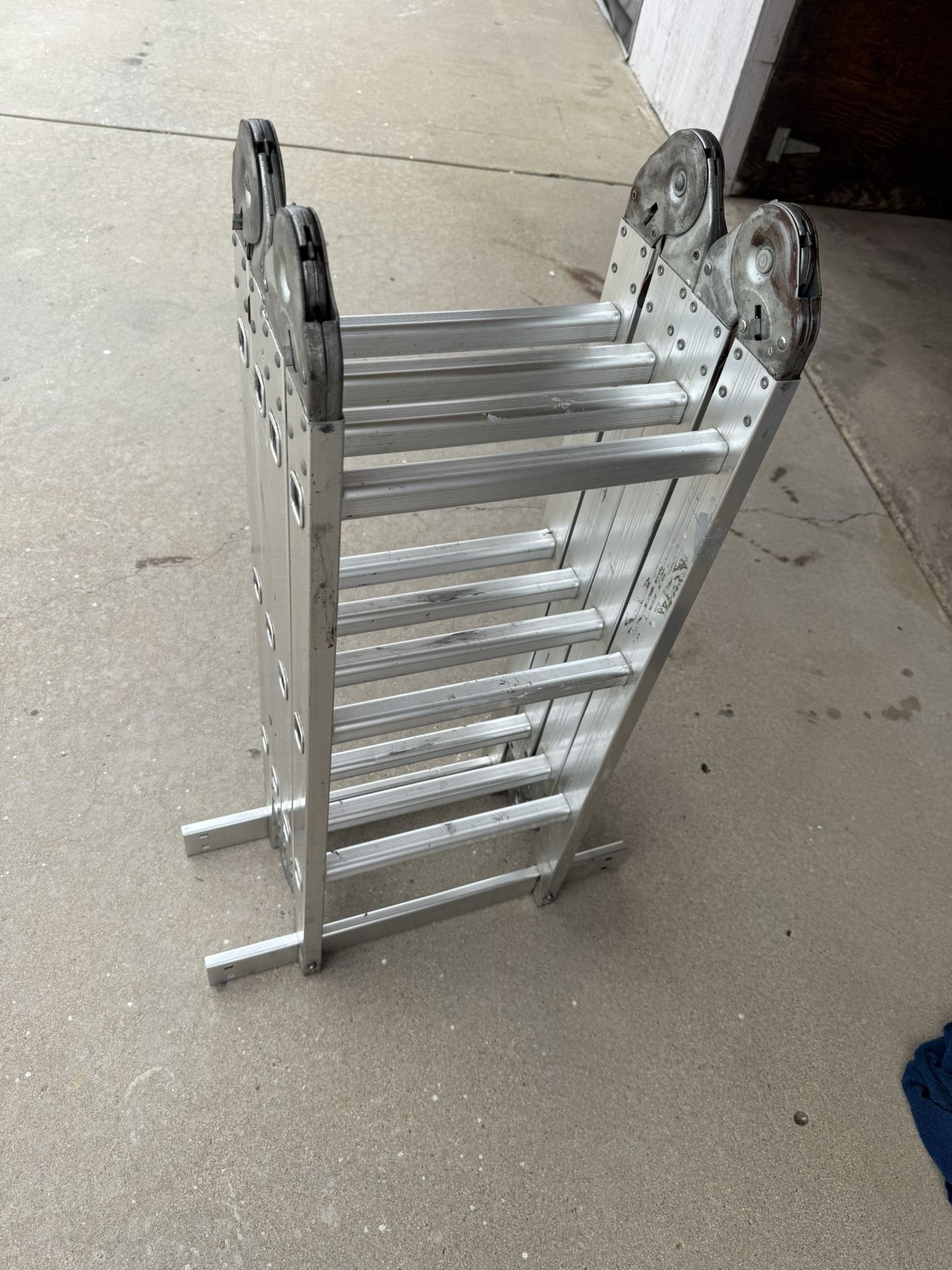 Foldable Ladder