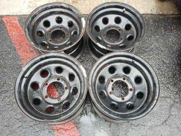 15x8 black steel wheels. 5 on 5.5 lugs, Dodge, Ford, Jeep, more