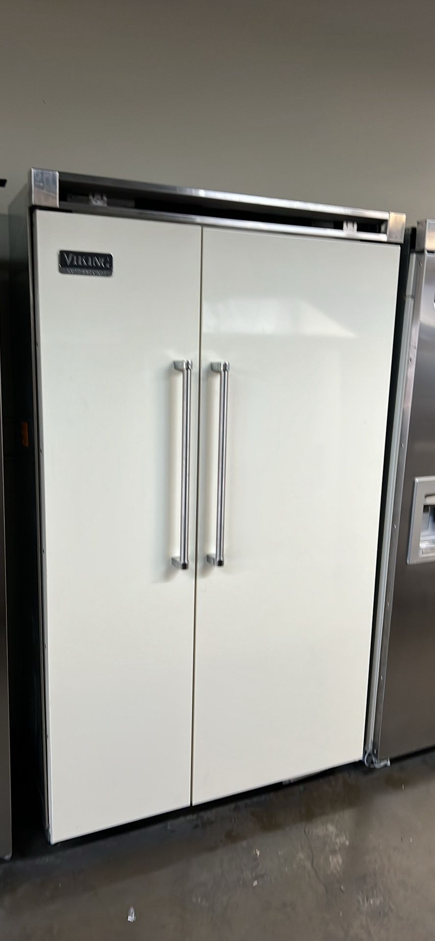 Viking 48”Wide Built In Gloss White Side By Side Refrigerator