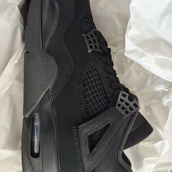 Jordan Retro 4 Black Cats Size 8