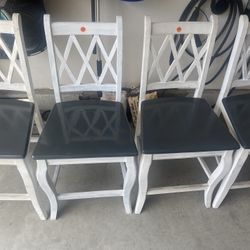 4 Bar Stools