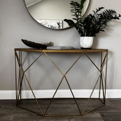 Beautiful Console Table - Wood and Gold