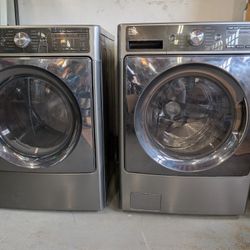  Electric Kenmore elite washer model  81583  and dryer model 41853 set