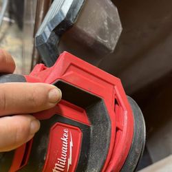Milwaukee Sander 