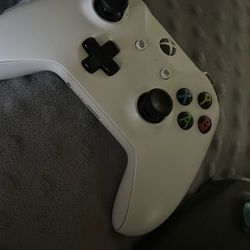 2 Xbox Controller 