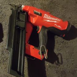 M18 FUEL 3-1/2 in. 18-Volt 21 Deg. Lithium-Ion Brushless Cordless Framing Nailer Kit with 2.0 Ah Battery, Charger, Bag