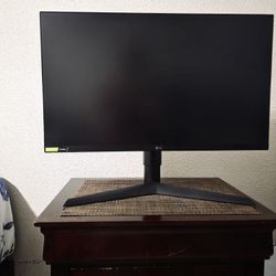 LG UltraGear QHD 27