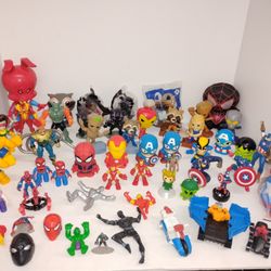 LARGE Marvel Figure Collection