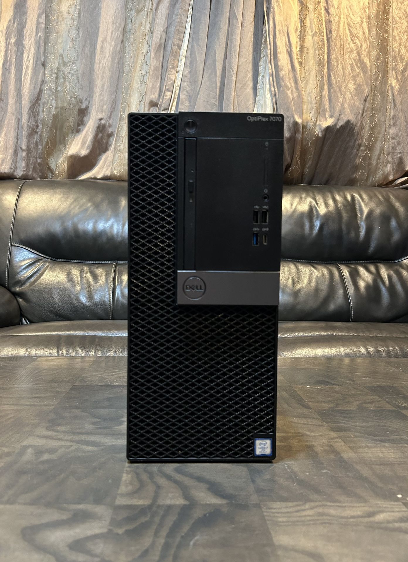 DELL Optiplex 7070 Core i7 9th gen 16GB RAM 512GB SSD Windows 11 4 monitors support desktop computer