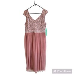 Sequin Lace Dress. Size Large Petite