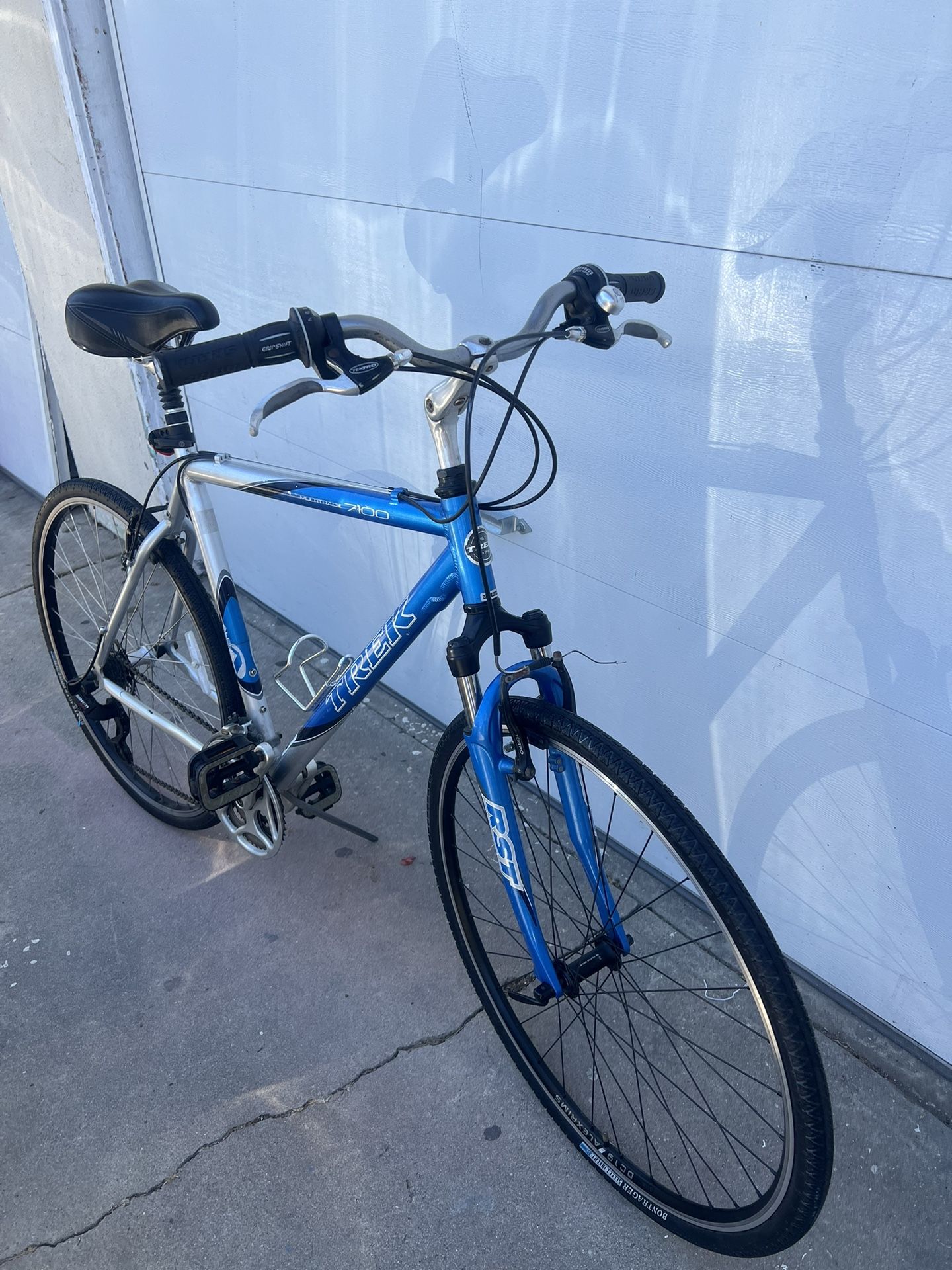 TREK MULTITRACK 7100 ALUMINUM